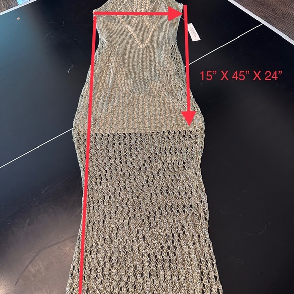 NWT Venus Gold metallic crochet Maxi Dress with sewn in slip. Size Medium - Picture 6 of 7